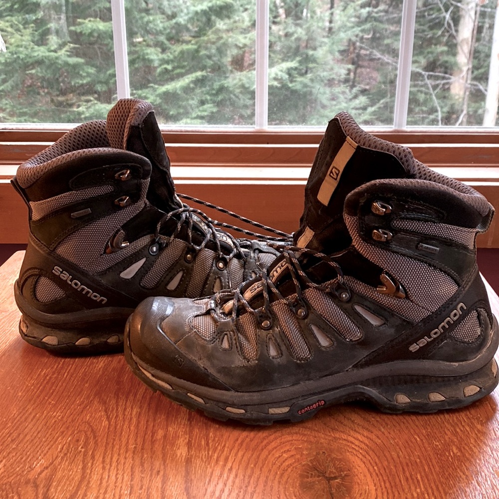 Men’s Salomon Hiking boot.